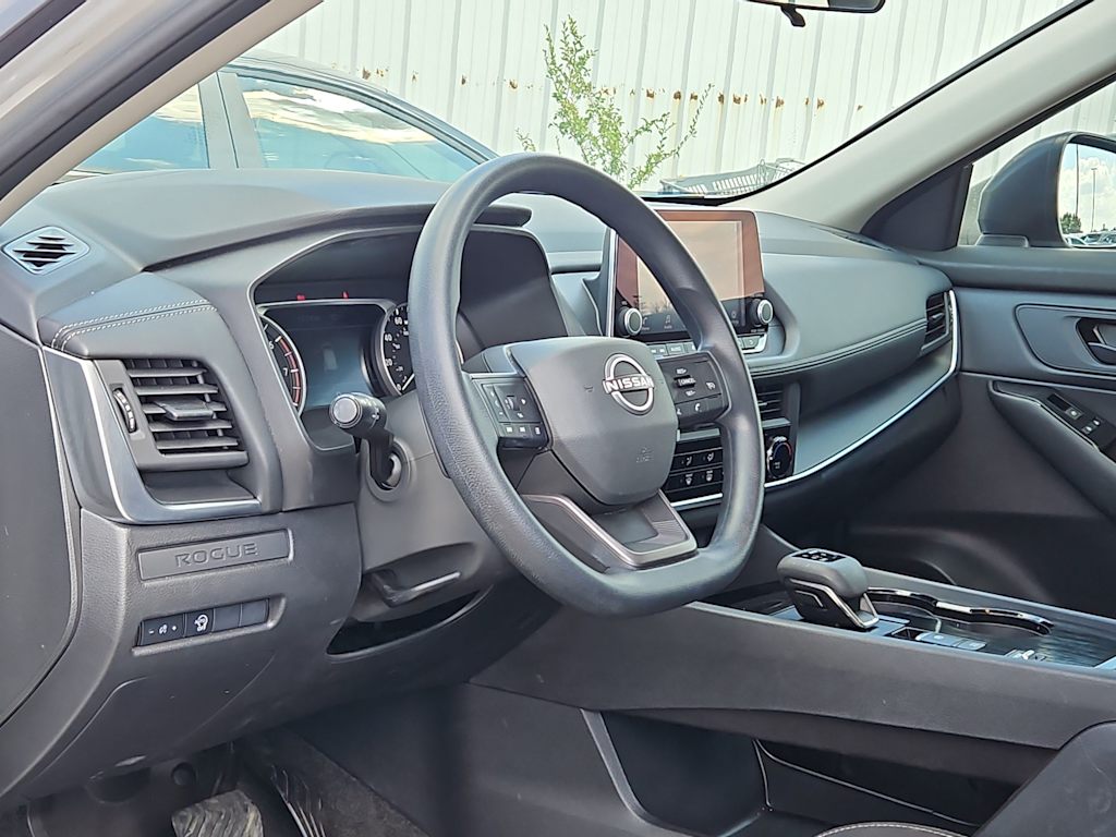 Thumbnail: 2025 Nissan Rogue - 2