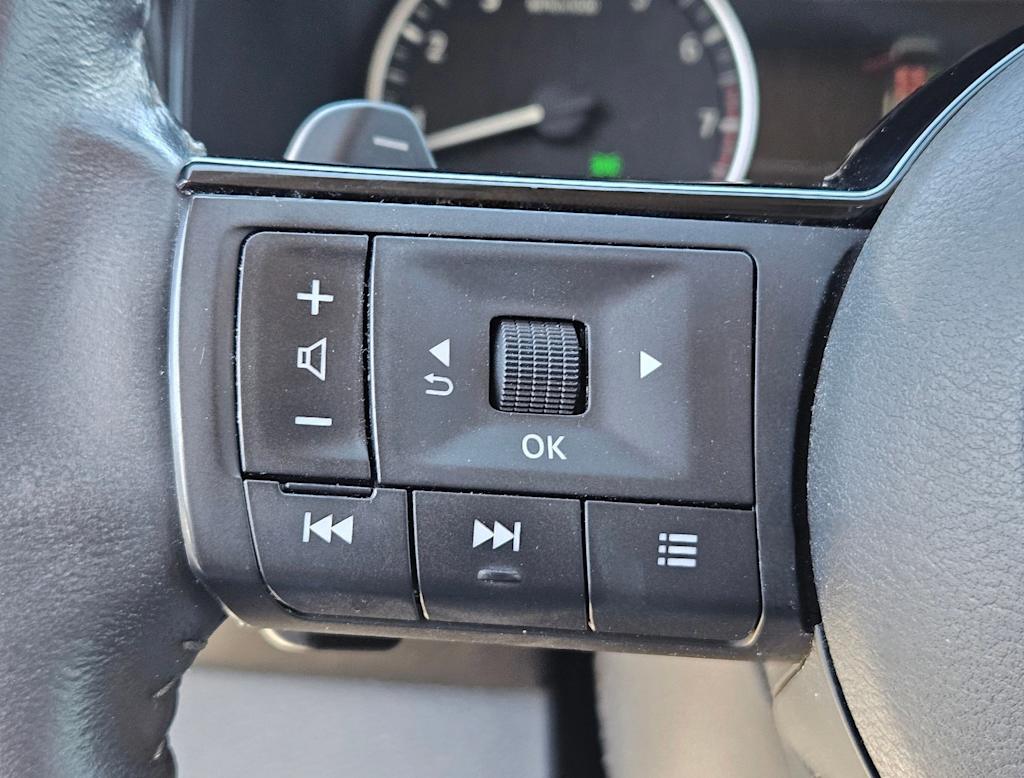 Thumbnail: 2022 Nissan Pathfinder - 21