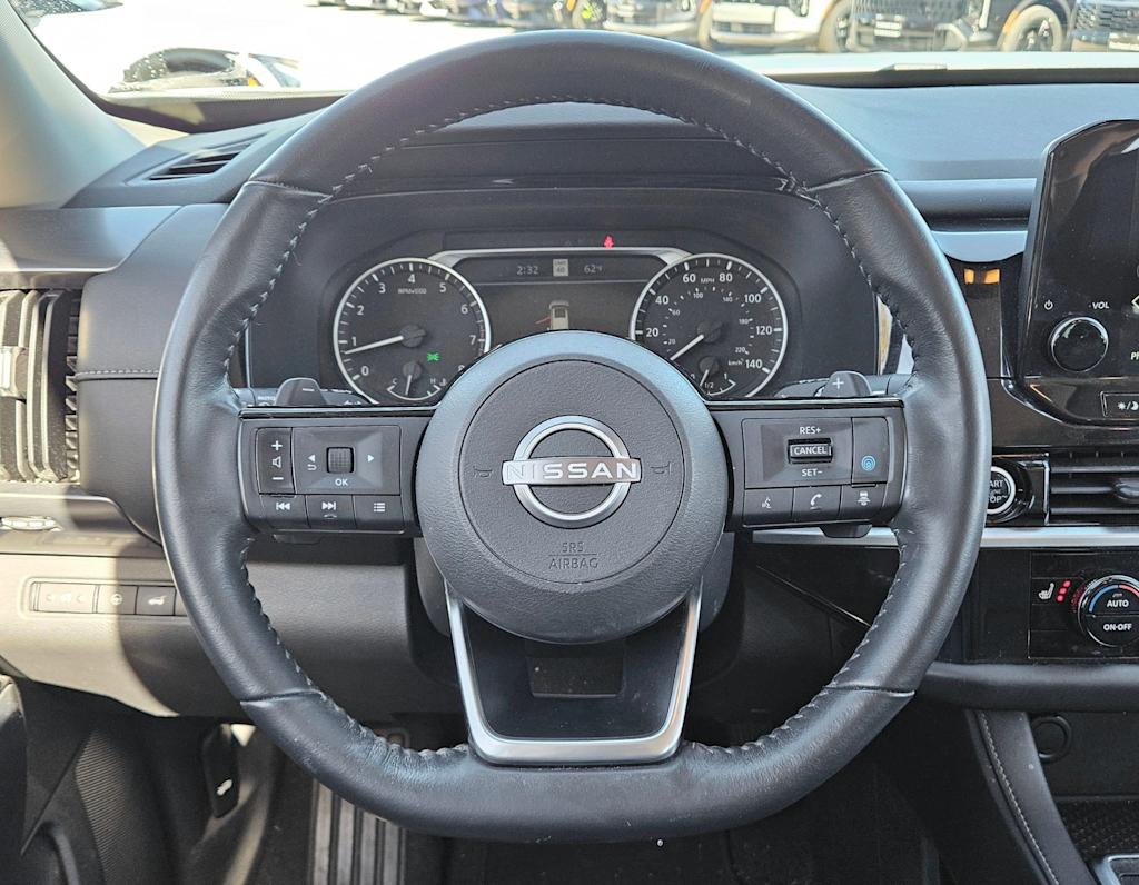 Thumbnail: 2022 Nissan Pathfinder - 9