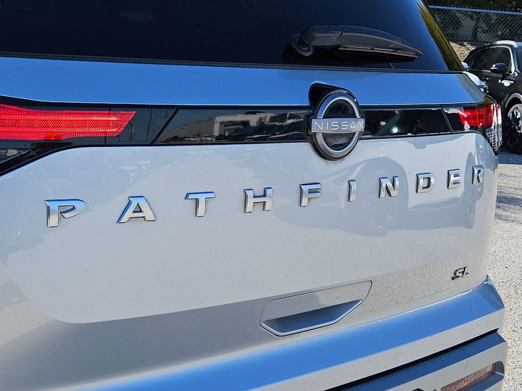 Thumbnail: 2022 Nissan Pathfinder - 7