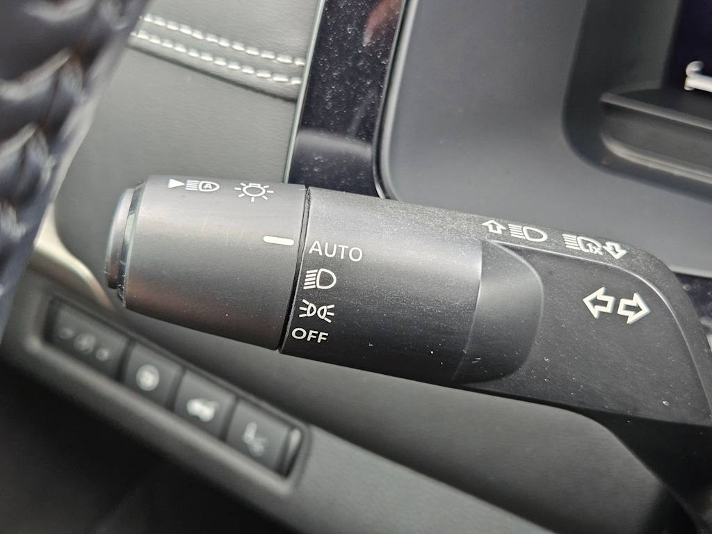 Thumbnail: 2023 Nissan Pathfinder - 30