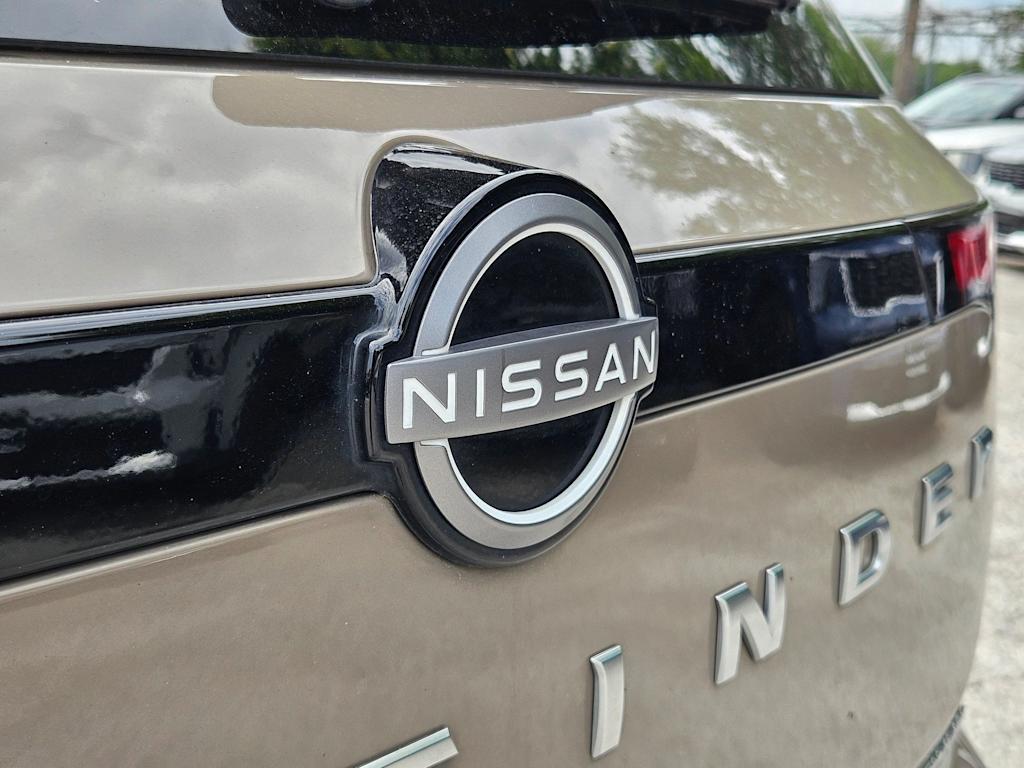 Thumbnail: 2023 Nissan Pathfinder - 7