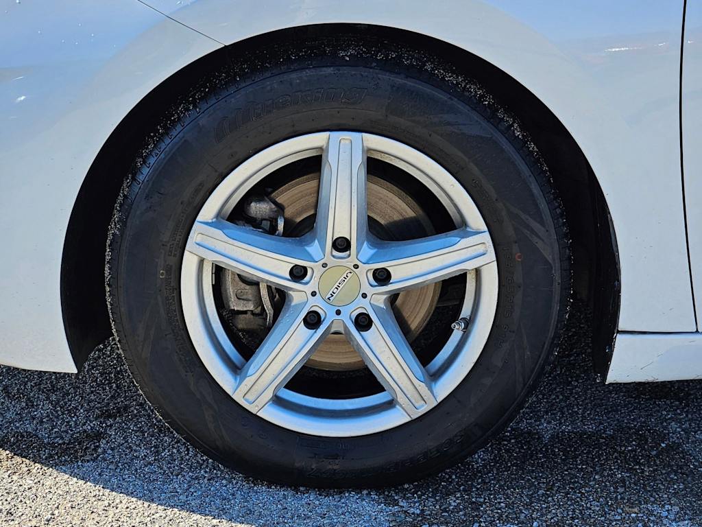 Thumbnail: 2019 Hyundai Elantra - 8