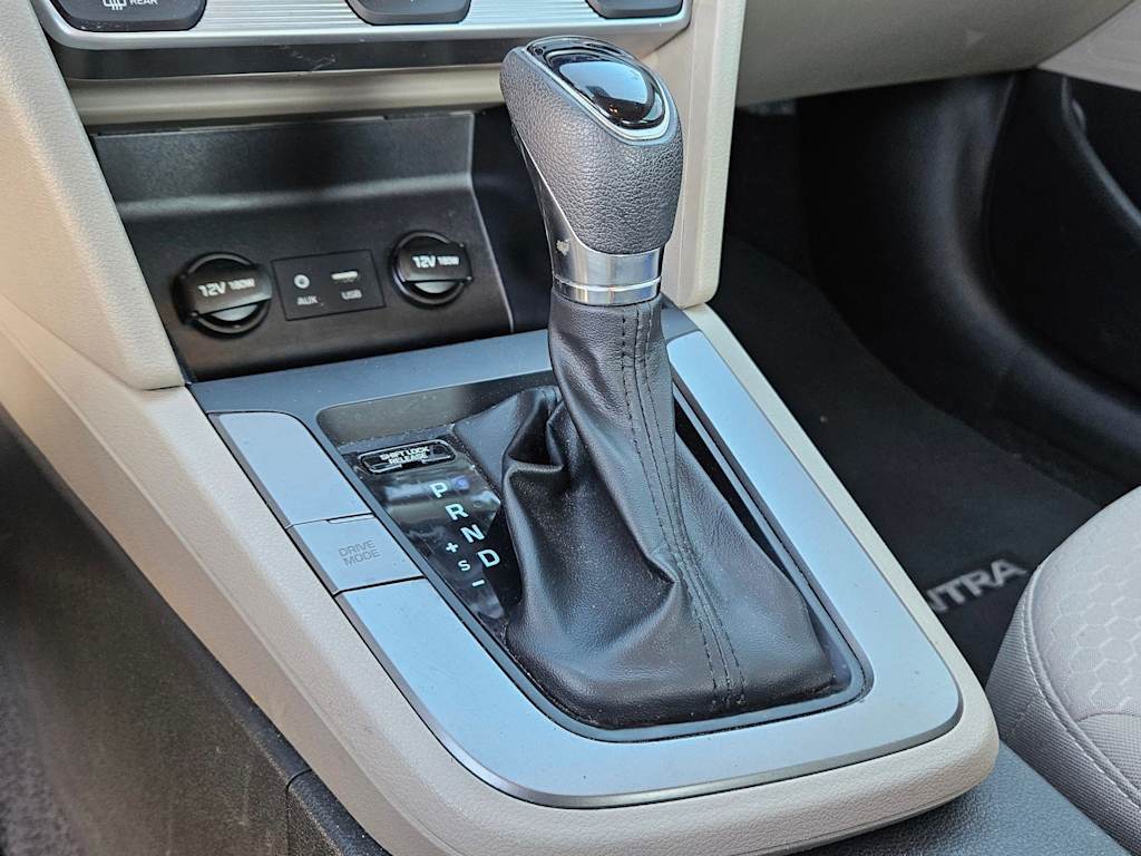 Thumbnail: 2019 Hyundai Elantra - 14