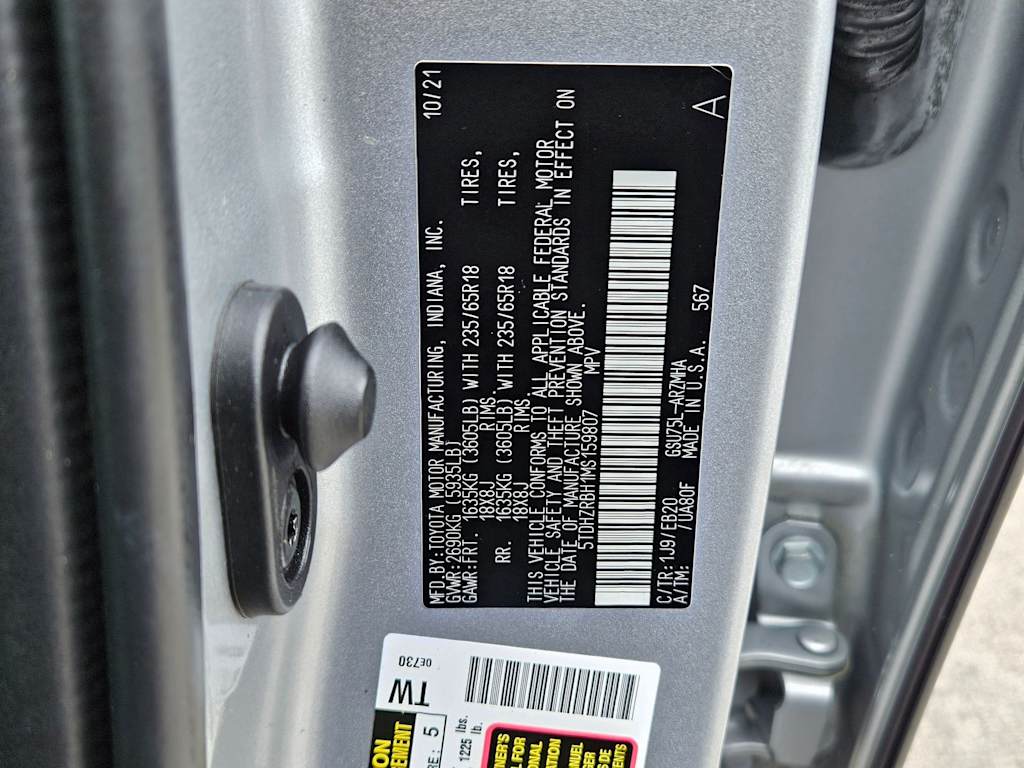 Thumbnail: 2021 Toyota Highlander - 18