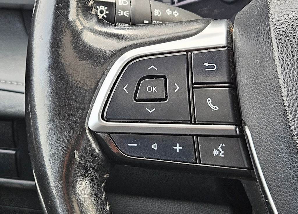 Thumbnail: 2021 Toyota Highlander - 31