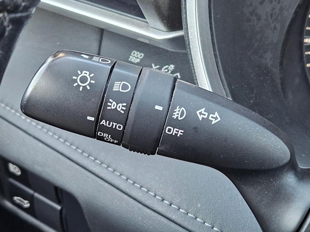 Thumbnail: 2021 Toyota Highlander - 32