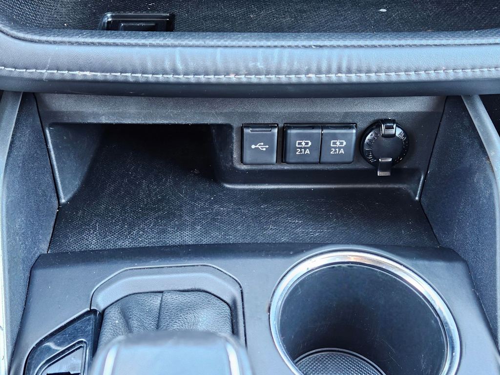 Thumbnail: 2021 Toyota Highlander - 37