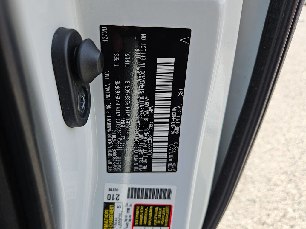 Thumbnail: 2021 Toyota Sienna - 36