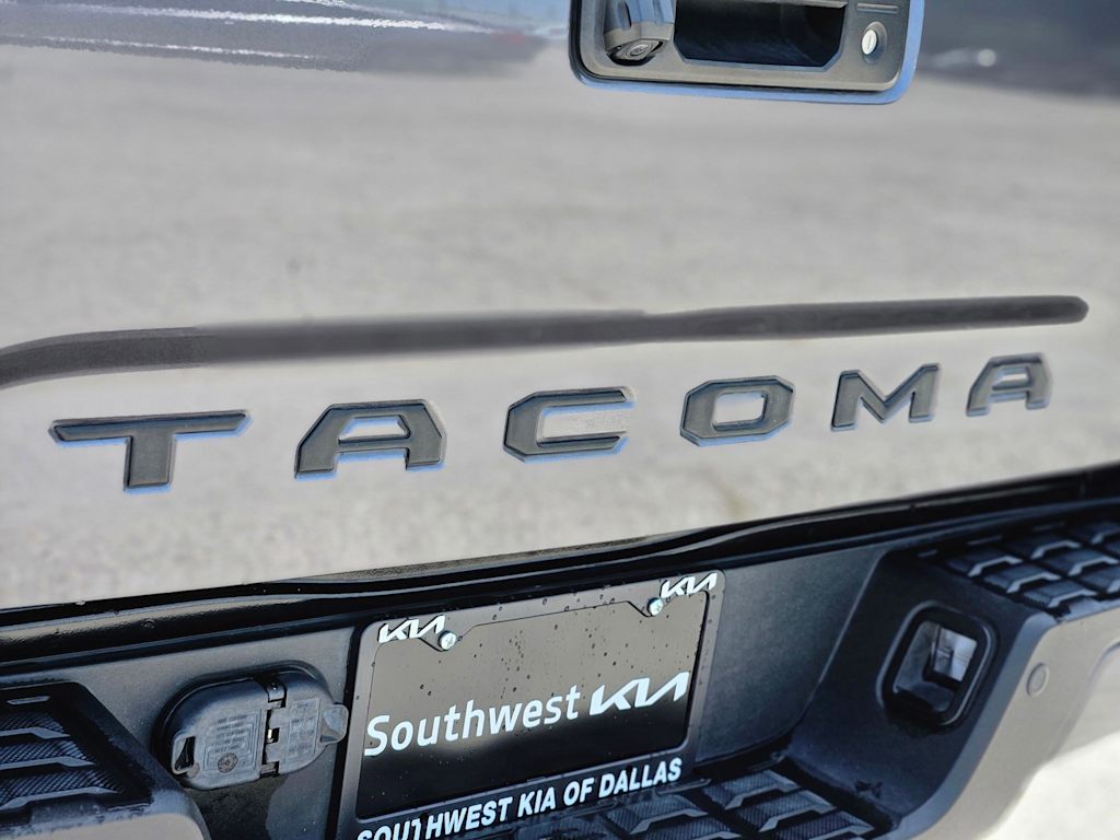 Thumbnail: 2020 Toyota Tacoma - 7