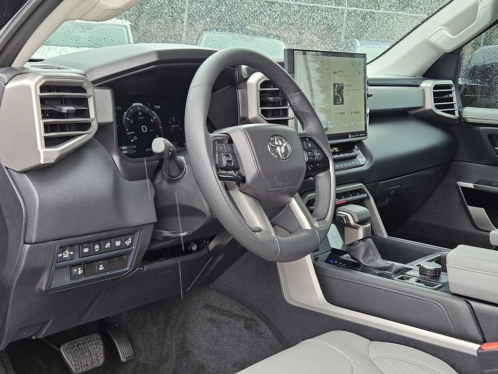 Thumbnail: 2024 Toyota Tundra - 2