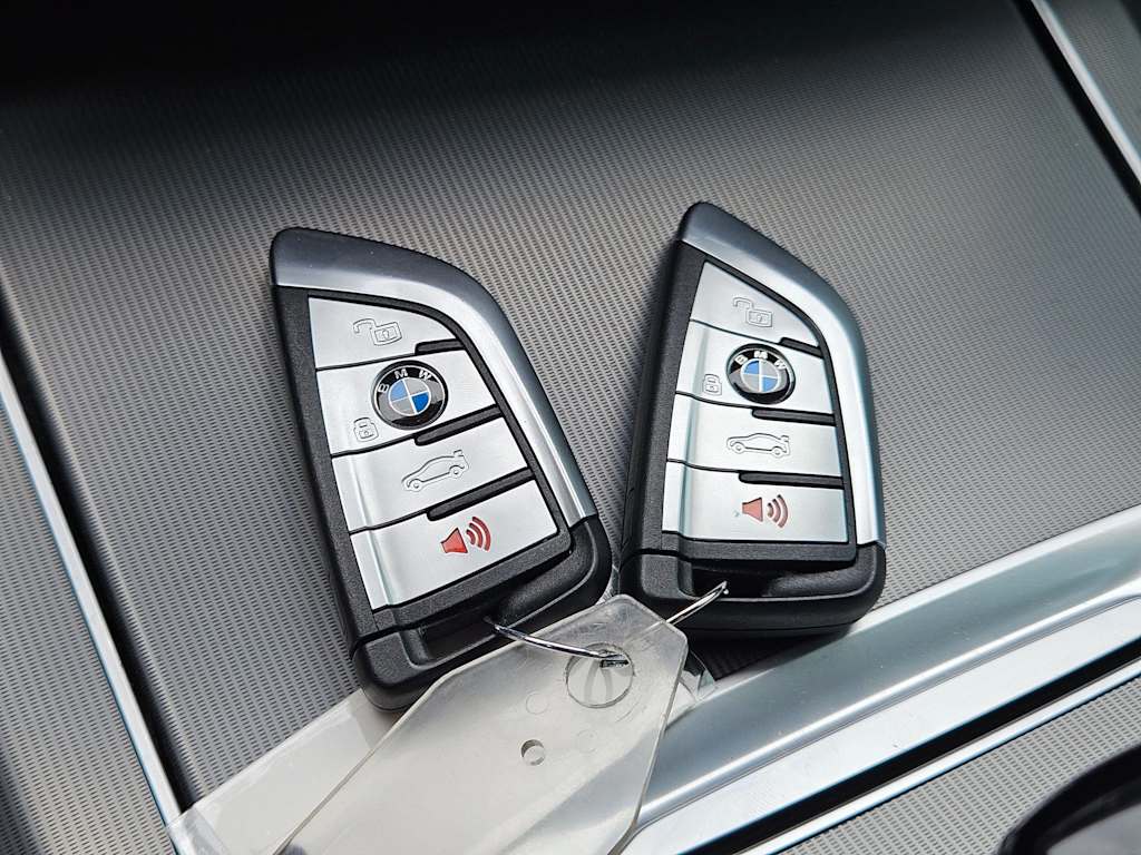 Thumbnail: 2023 BMW X5 - 15