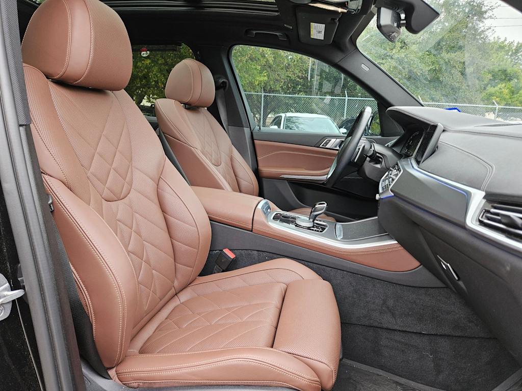 Thumbnail: 2023 BMW X5 - 11