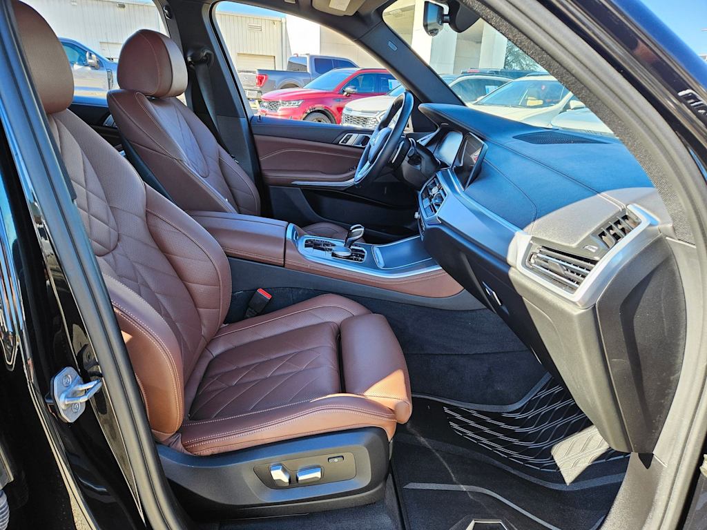 Thumbnail: 2023 BMW X5 - 12