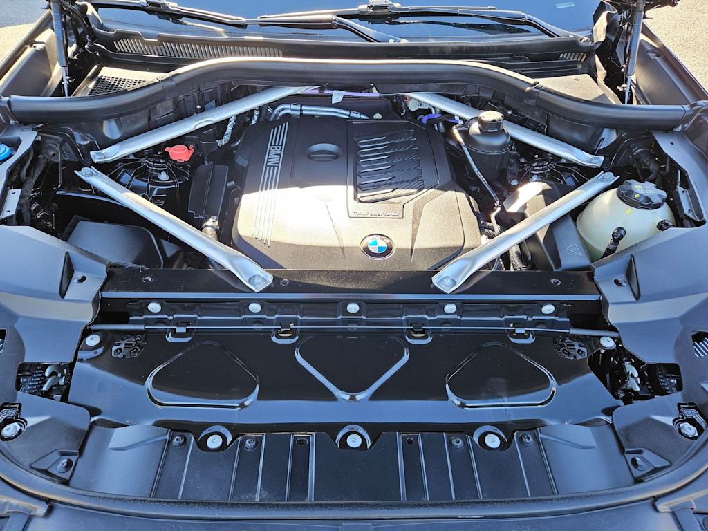 Thumbnail: 2023 BMW X5 - 9