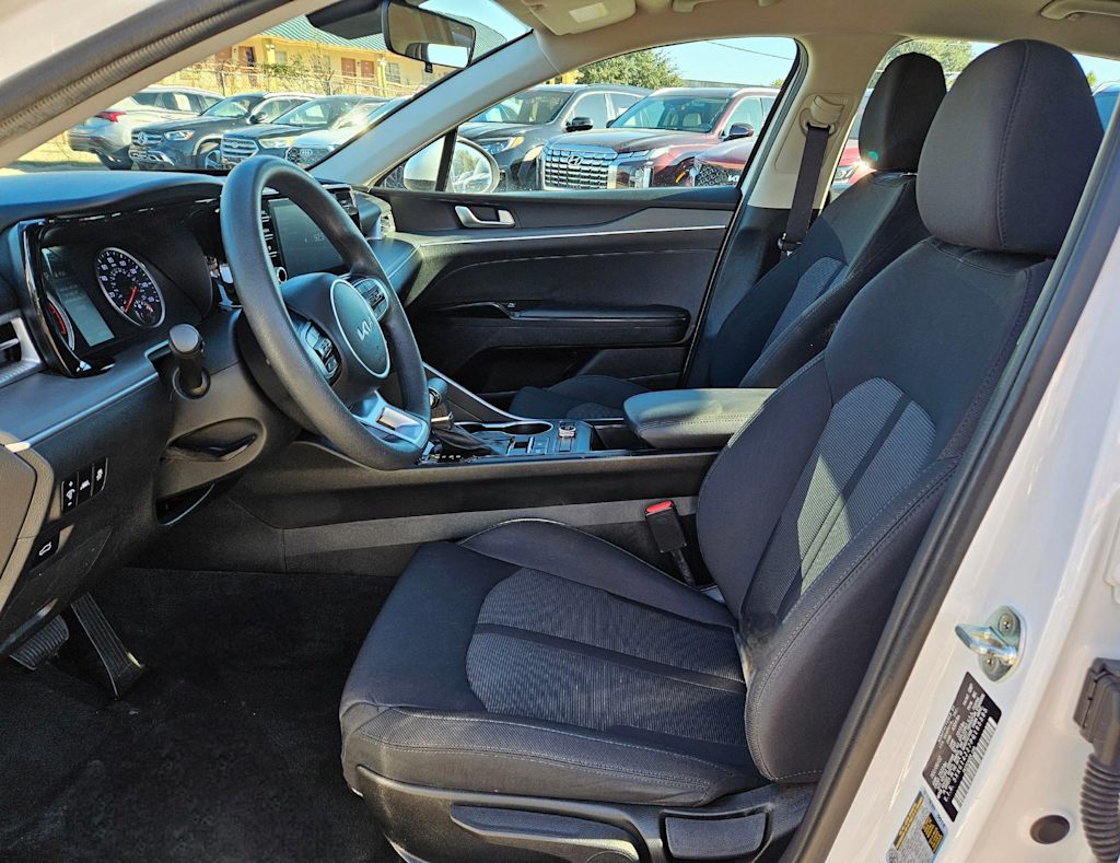 Thumbnail: 2023 Kia K5 - 9