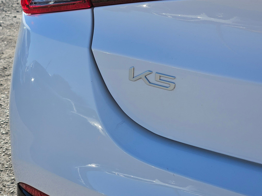 Thumbnail: 2023 Kia K5 - 25