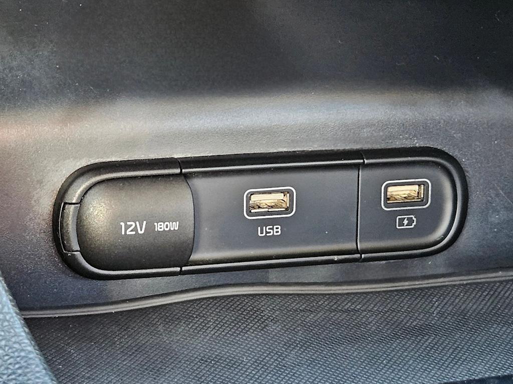 Thumbnail: 2023 Kia K5 - 32