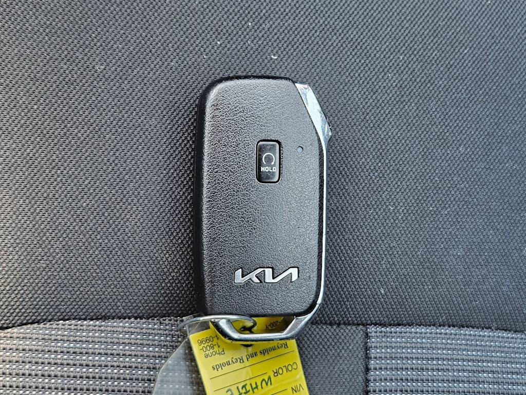 Thumbnail: 2023 Kia K5 - 18