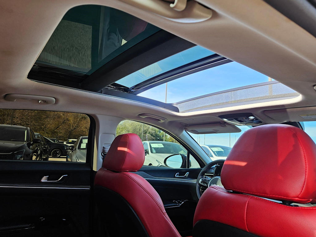 Thumbnail: 2023 Kia K5 - 18