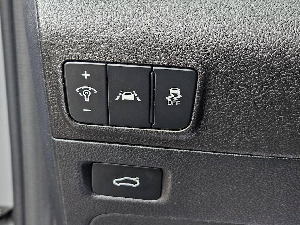 Thumbnail: 2021 Kia K5 - 30