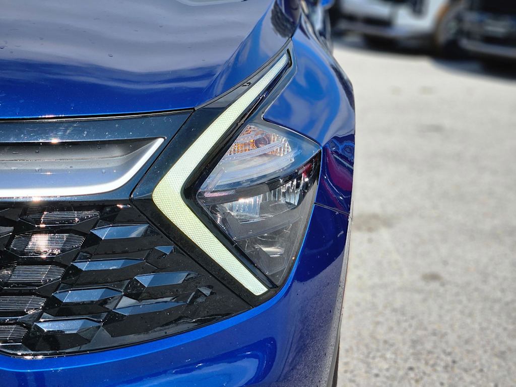 Thumbnail: 2023 Kia Sportage - 21