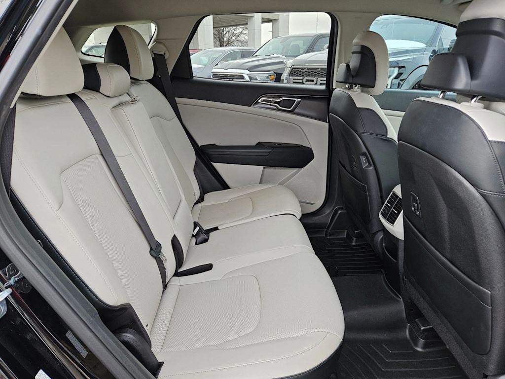 Thumbnail: 2023 Kia Sportage - 22