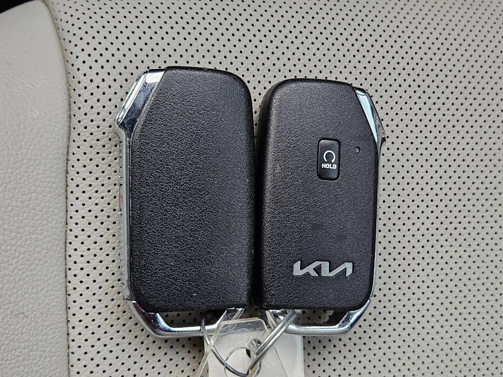 Thumbnail: 2023 Kia Sportage - 15