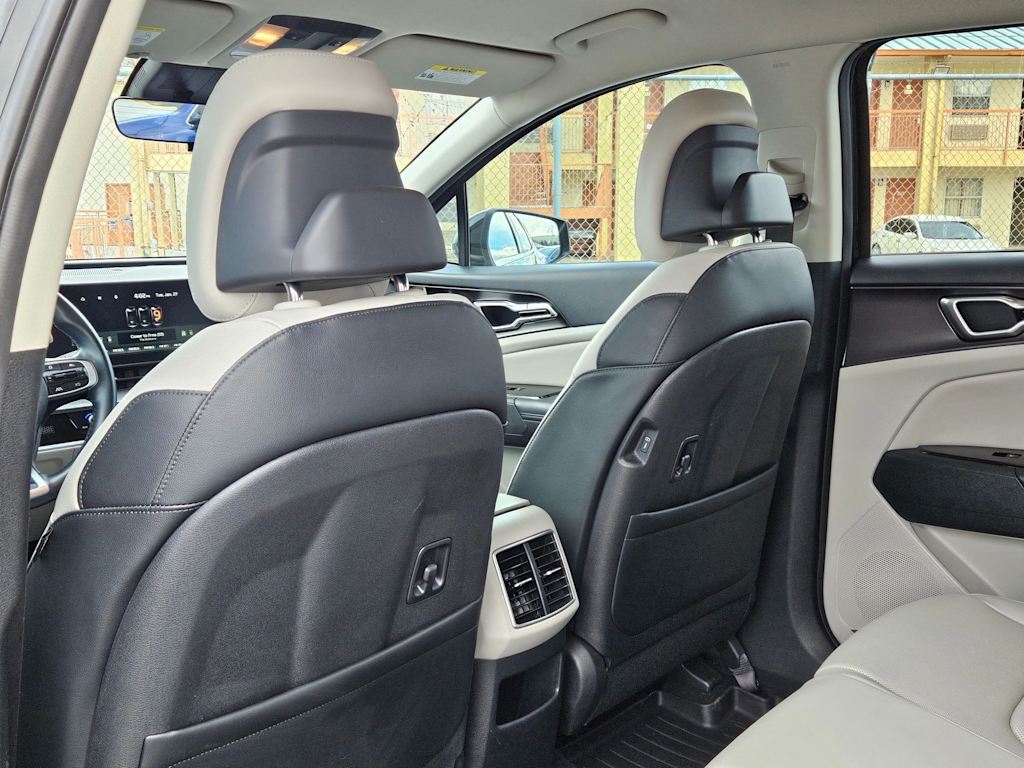 Thumbnail: 2023 Kia Sportage - 11