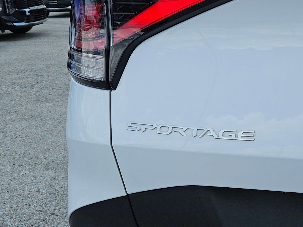 Thumbnail: 2024 Kia Sportage - 18