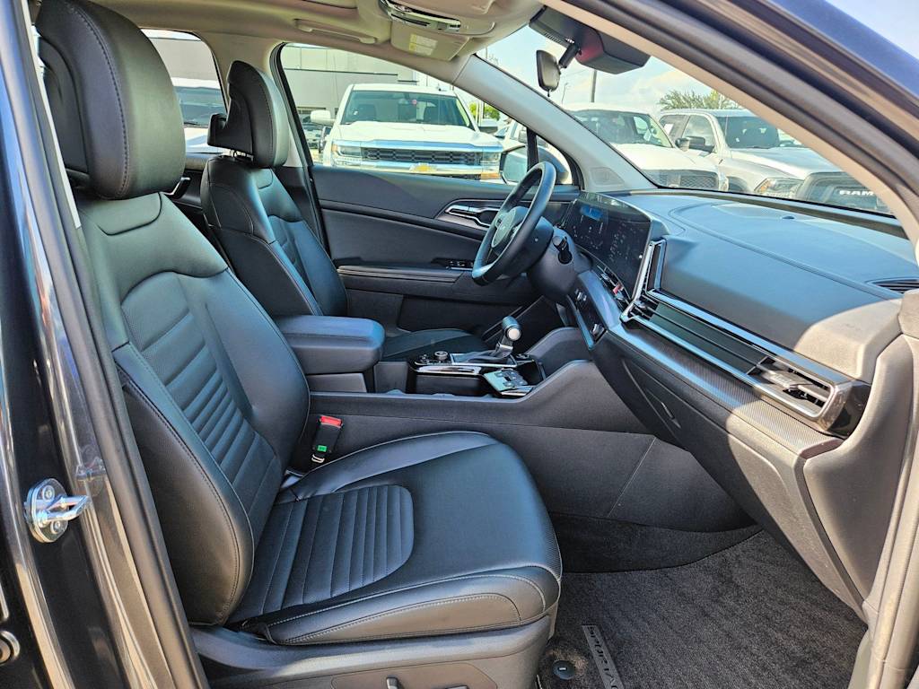 Thumbnail: 2025 Kia Sportage - 8