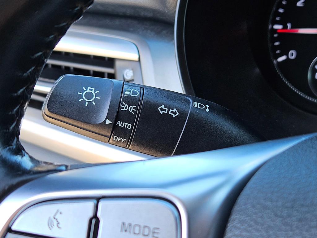 Thumbnail: 2021 Kia Telluride - 16