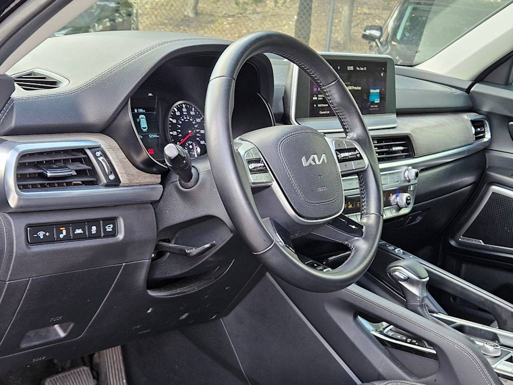 Thumbnail: 2022 Kia Telluride - 2