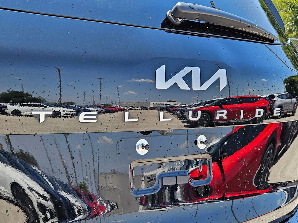 Thumbnail: 2023 Kia Telluride - 8