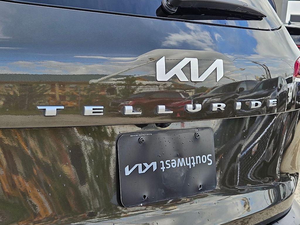 Thumbnail: 2022 Kia Telluride - 18