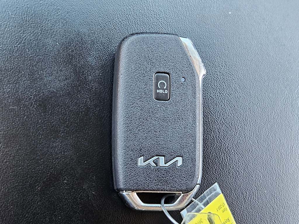 Thumbnail: 2022 Kia Telluride - 36