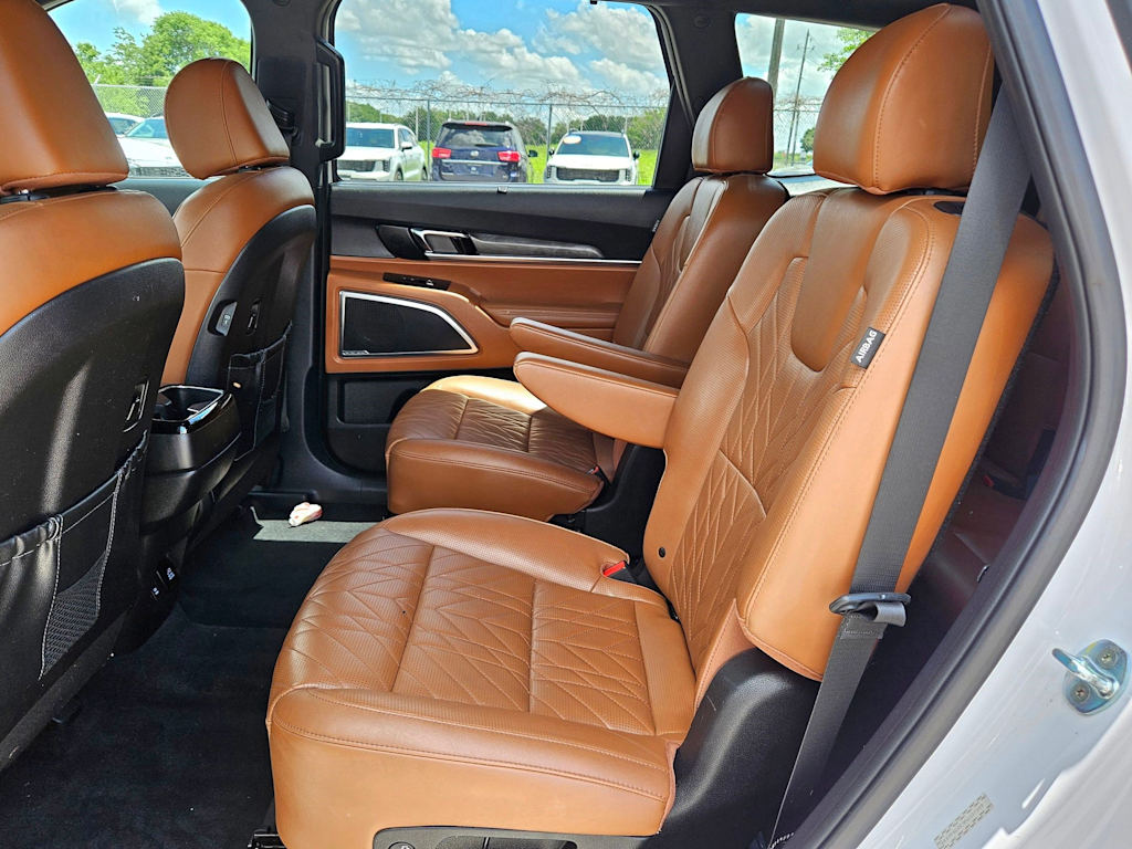 Thumbnail: 2023 Kia Telluride - 23