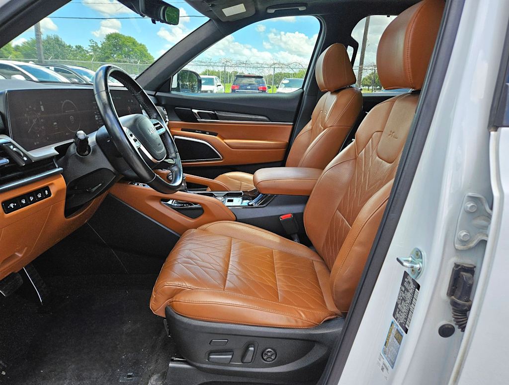 Thumbnail: 2023 Kia Telluride - 10