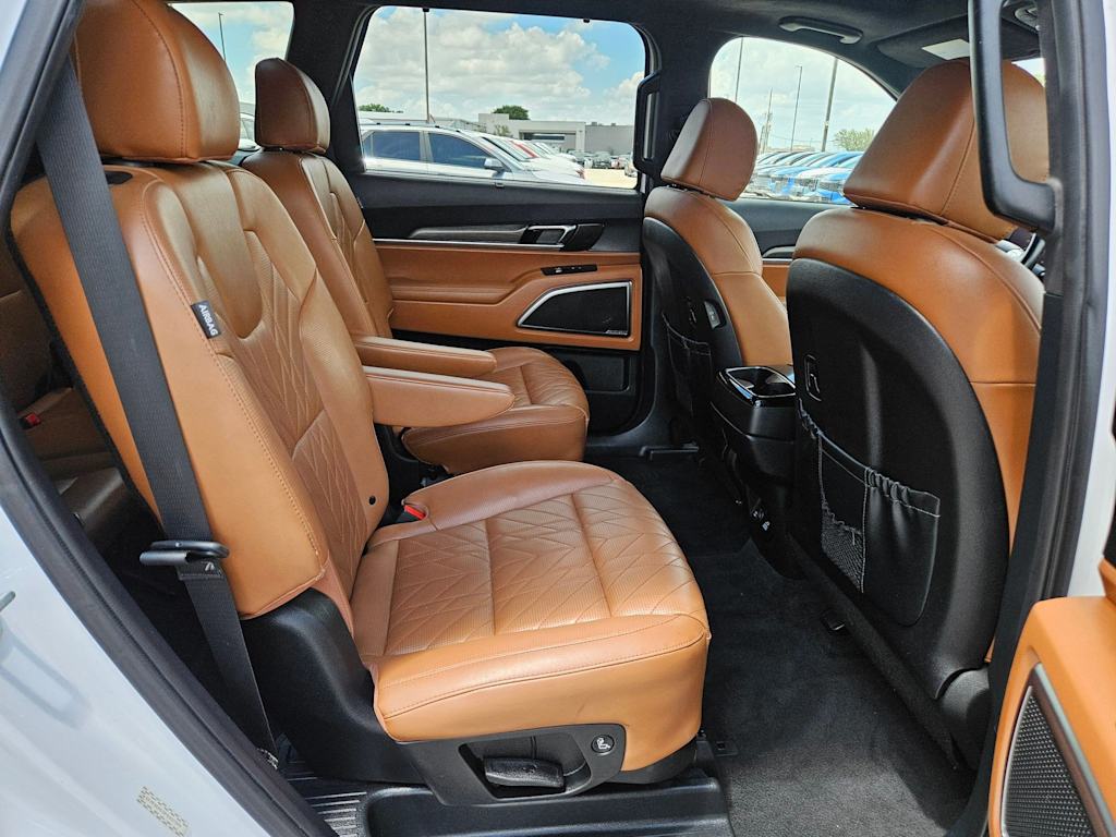 Thumbnail: 2023 Kia Telluride - 25