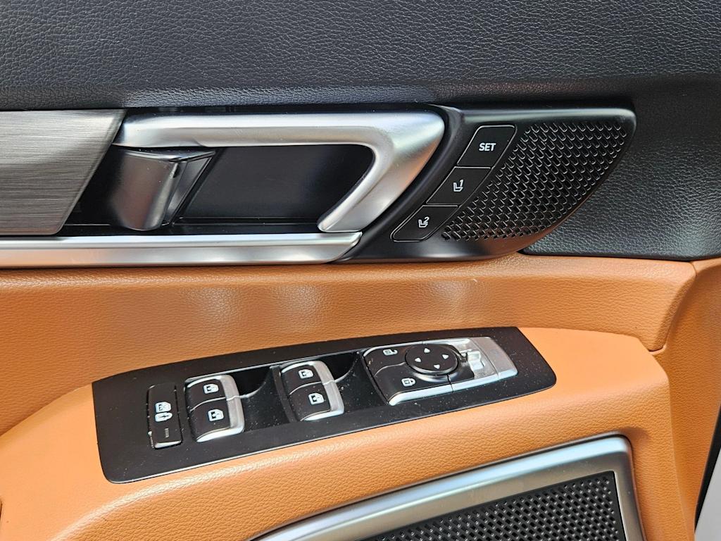 Thumbnail: 2023 Kia Telluride - 30