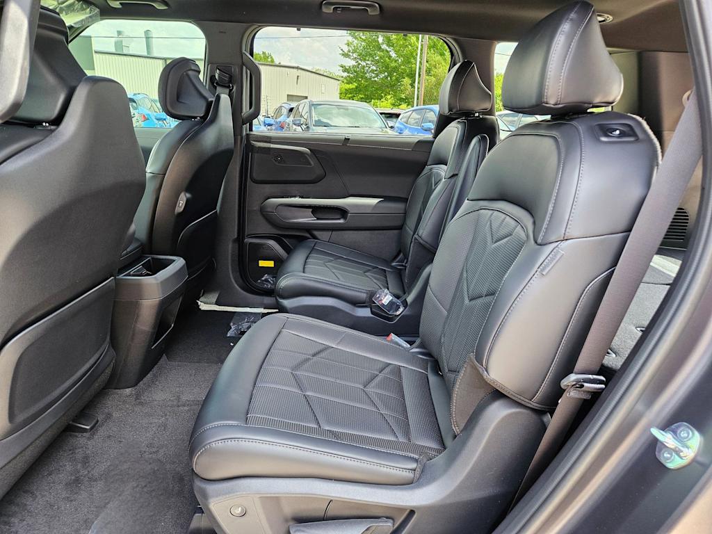 Thumbnail: 2027 Kia Telluride - 11