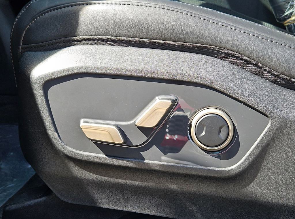 Thumbnail: 2027 Kia Telluride - 25