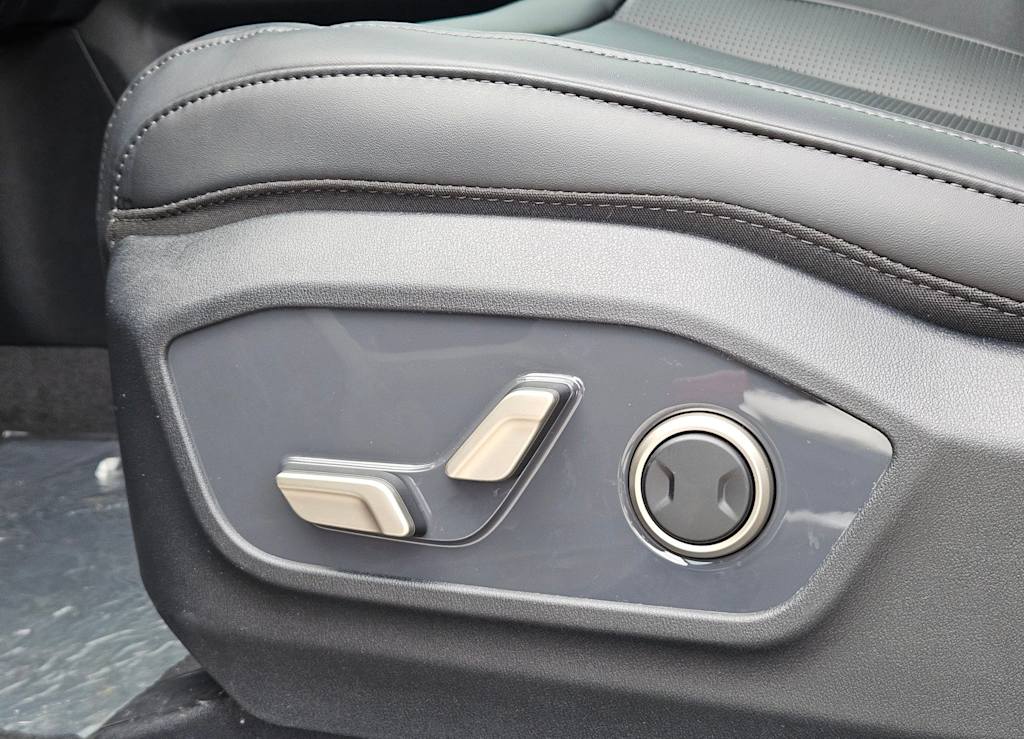 Thumbnail: 2027 Kia Telluride - 27