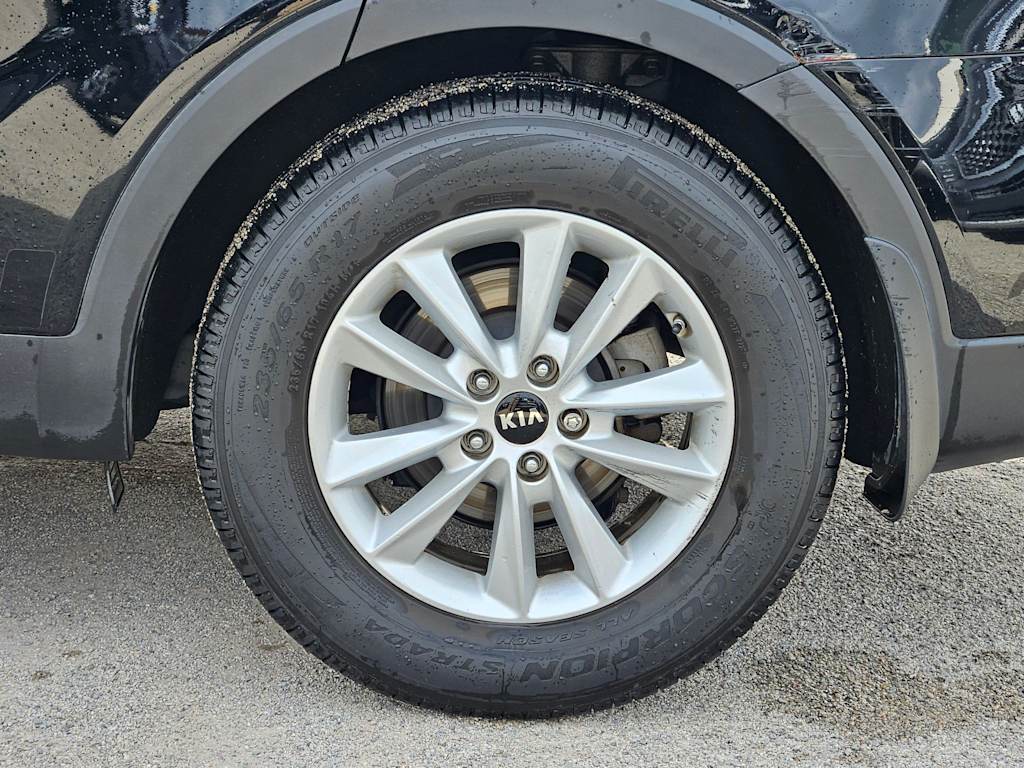 Thumbnail: 2020 Kia Sorento - 8