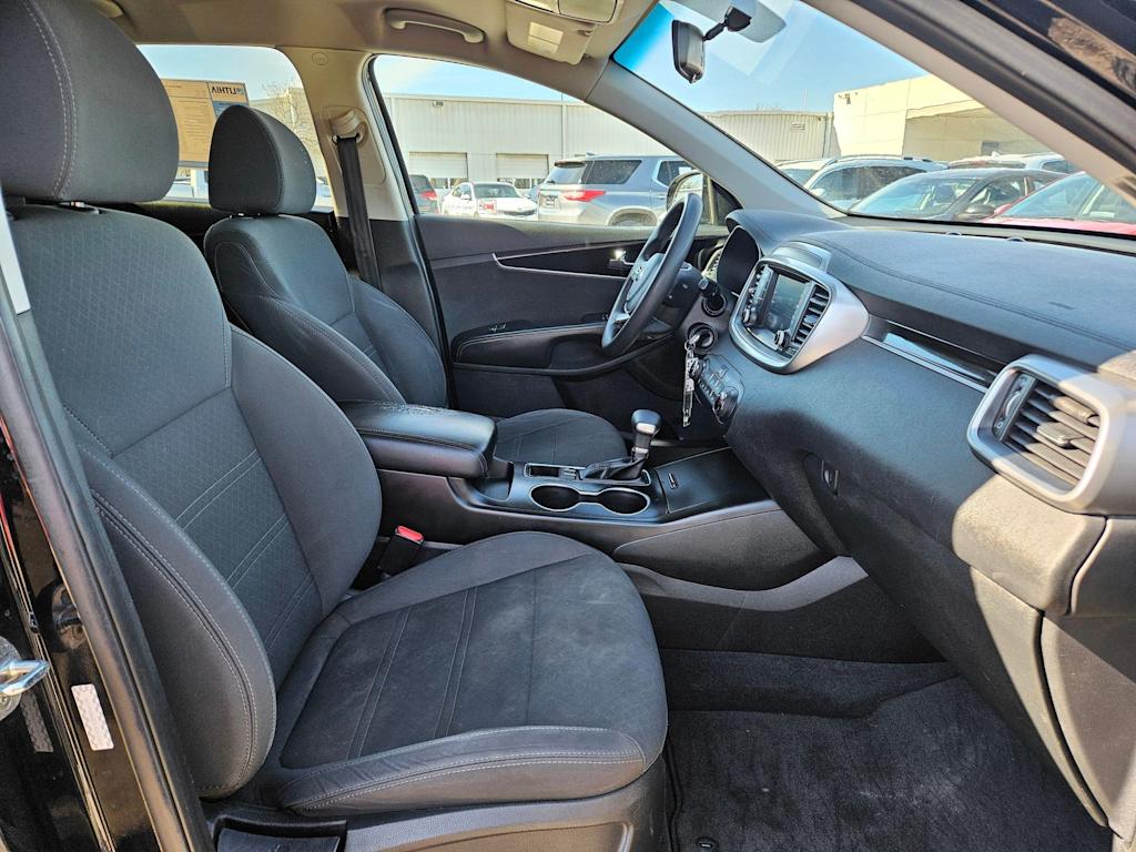 Thumbnail: 2020 Kia Sorento - 28