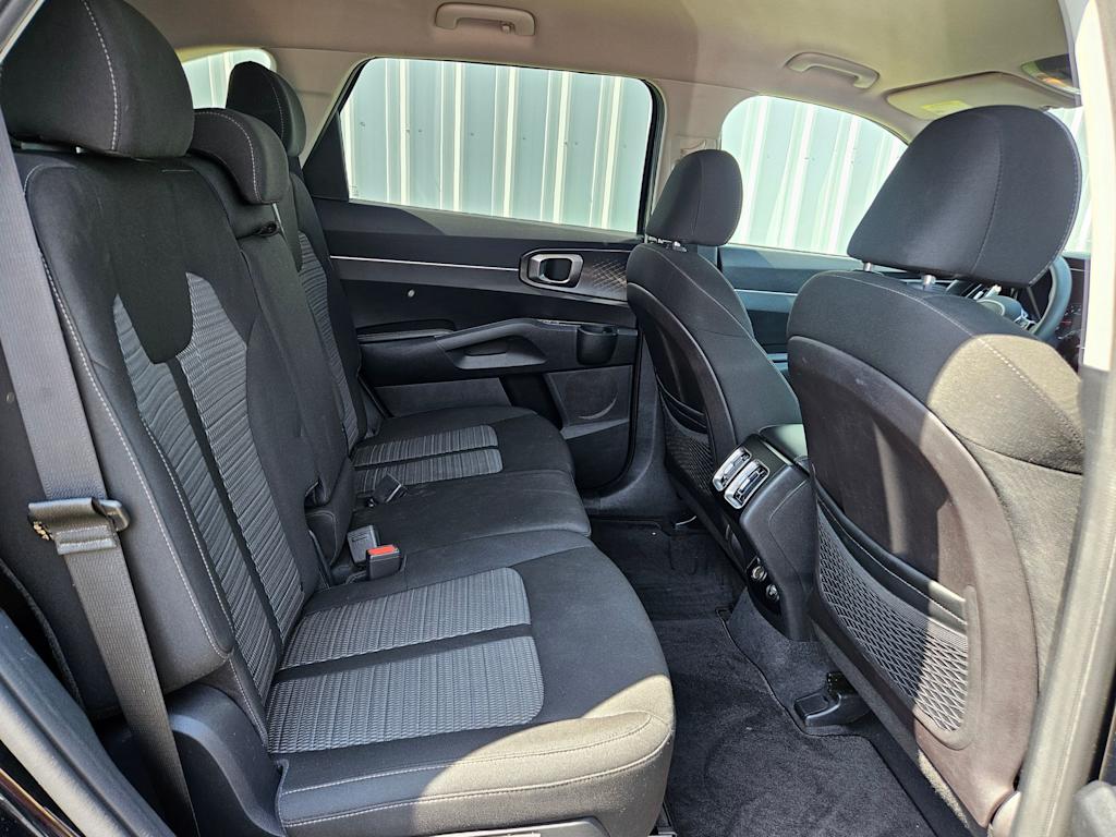 Thumbnail: 2022 Kia Sorento - 28