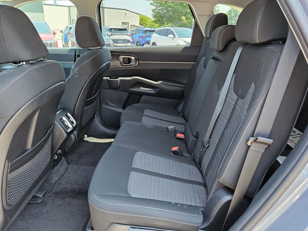 Thumbnail: 2023 Kia Sorento - 12