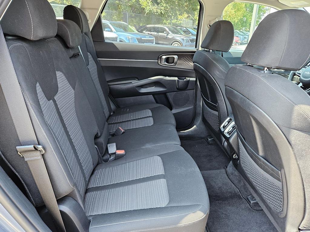 Thumbnail: 2023 Kia Sorento - 26