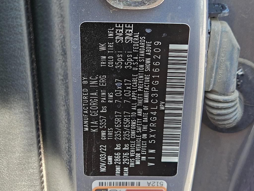 Thumbnail: 2023 Kia Sorento - 17