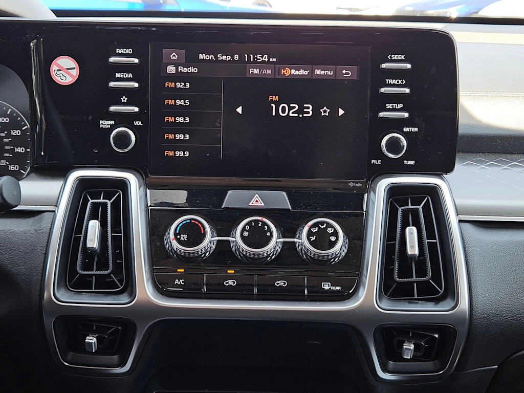 Thumbnail: 2023 Kia Sorento - 13